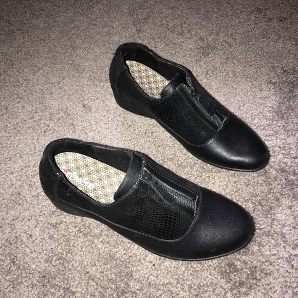 Revere slip on lizard pattern comfort shoes - Picture 2 of 7